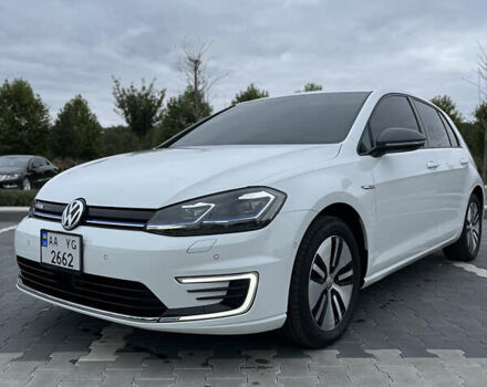 Белый Фольксваген e-Golf, объемом двигателя 0 л и пробегом 75 тыс. км за 15500 $, фото 6 на Automoto.ua