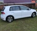 Белый Фольксваген e-Golf, объемом двигателя 0 л и пробегом 80 тыс. км за 14800 $, фото 20 на Automoto.ua