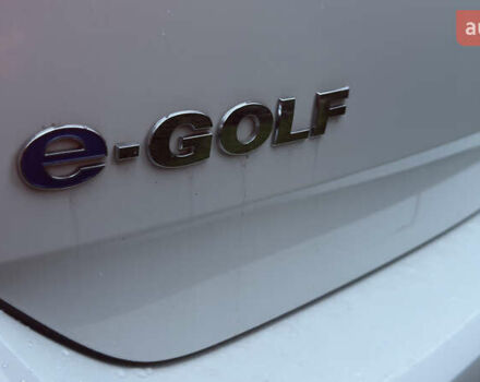 Белый Фольксваген e-Golf, объемом двигателя 0 л и пробегом 88 тыс. км за 14500 $, фото 23 на Automoto.ua