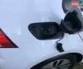 Белый Фольксваген e-Golf, объемом двигателя 0 л и пробегом 80 тыс. км за 14800 $, фото 31 на Automoto.ua