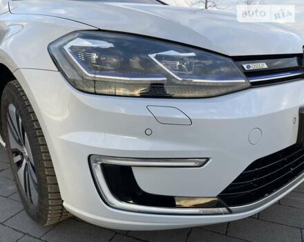 Білий Фольксваген e-Golf, об'ємом двигуна 0 л та пробігом 29 тис. км за 16900 $, фото 25 на Automoto.ua