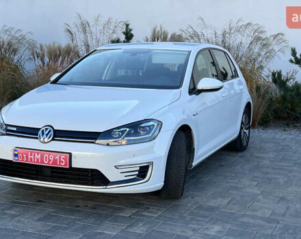 Белый Фольксваген e-Golf, объемом двигателя 0 л и пробегом 84 тыс. км за 13250 $, фото 1 на Automoto.ua