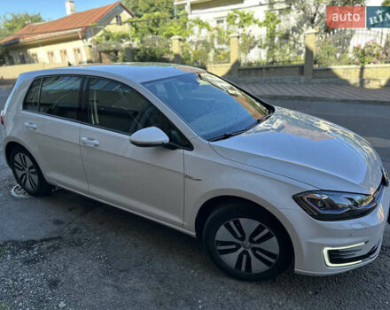 Білий Фольксваген e-Golf, об'ємом двигуна 0 л та пробігом 47 тис. км за 15800 $, фото 2 на Automoto.ua