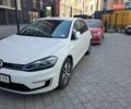 Белый Фольксваген e-Golf, объемом двигателя 0 л и пробегом 59 тыс. км за 14700 $, фото 12 на Automoto.ua