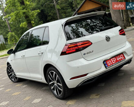 Белый Фольксваген e-Golf, объемом двигателя 0 л и пробегом 145 тыс. км за 14590 $, фото 154 на Automoto.ua