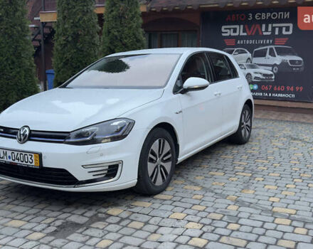 Белый Фольксваген e-Golf, объемом двигателя 0 л и пробегом 88 тыс. км за 14500 $, фото 5 на Automoto.ua