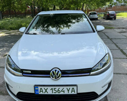 Білий Фольксваген e-Golf, об'ємом двигуна 0 л та пробігом 104 тис. км за 15700 $, фото 2 на Automoto.ua