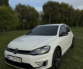 Белый Фольксваген e-Golf, объемом двигателя 0 л и пробегом 95 тыс. км за 15500 $, фото 2 на Automoto.ua