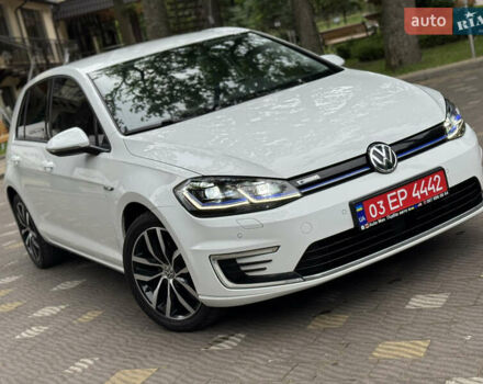 Белый Фольксваген e-Golf, объемом двигателя 0 л и пробегом 145 тыс. км за 14590 $, фото 176 на Automoto.ua