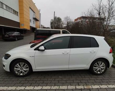 Белый Фольксваген e-Golf, объемом двигателя 0 л и пробегом 73 тыс. км за 13800 $, фото 6 на Automoto.ua