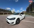 Белый Фольксваген e-Golf, объемом двигателя 0 л и пробегом 137 тыс. км за 16500 $, фото 2 на Automoto.ua
