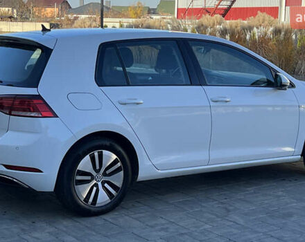 Белый Фольксваген e-Golf, объемом двигателя 0 л и пробегом 84 тыс. км за 13250 $, фото 17 на Automoto.ua