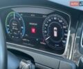 Белый Фольксваген e-Golf, объемом двигателя 0 л и пробегом 92 тыс. км за 16900 $, фото 21 на Automoto.ua