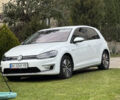 Белый Фольксваген e-Golf, объемом двигателя 0 л и пробегом 38 тыс. км за 18200 $, фото 2 на Automoto.ua