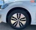 Белый Фольксваген e-Golf, объемом двигателя 0 л и пробегом 101 тыс. км за 16000 $, фото 97 на Automoto.ua