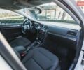 Белый Фольксваген e-Golf, объемом двигателя 0 л и пробегом 78 тыс. км за 15300 $, фото 31 на Automoto.ua
