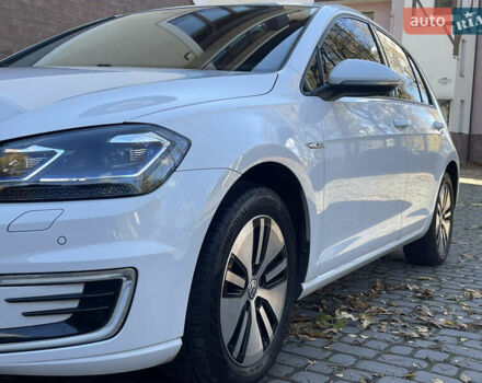 Білий Фольксваген e-Golf, об'ємом двигуна 0 л та пробігом 78 тис. км за 11500 $, фото 12 на Automoto.ua