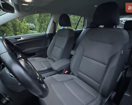 Белый Фольксваген e-Golf, объемом двигателя 0 л и пробегом 88 тыс. км за 14500 $, фото 36 на Automoto.ua