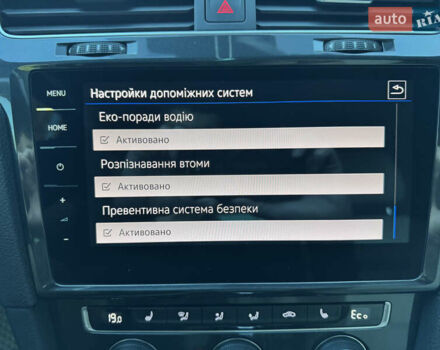 Белый Фольксваген e-Golf, объемом двигателя 0 л и пробегом 88 тыс. км за 15100 $, фото 73 на Automoto.ua