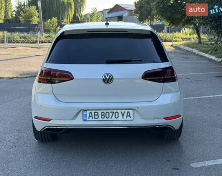 Белый Фольксваген e-Golf, объемом двигателя 0 л и пробегом 88 тыс. км за 15100 $, фото 8 на Automoto.ua