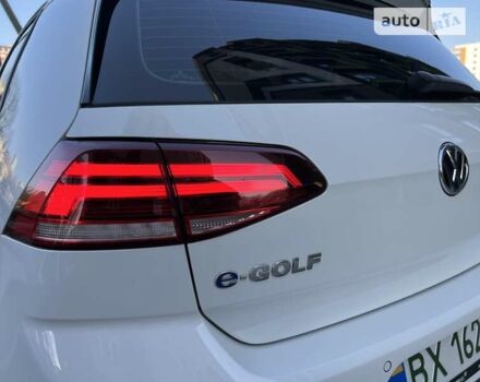 Білий Фольксваген e-Golf, об'ємом двигуна 0 л та пробігом 51 тис. км за 13500 $, фото 13 на Automoto.ua