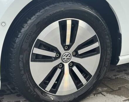 Білий Фольксваген e-Golf, об'ємом двигуна 0 л та пробігом 39 тис. км за 19500 $, фото 8 на Automoto.ua