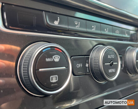 Білий Фольксваген e-Golf, об'ємом двигуна 36 л та пробігом 70 тис. км за 16590 $, фото 21 на Automoto.ua