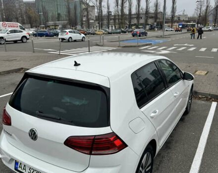 Белый Фольксваген e-Golf, объемом двигателя 0 л и пробегом 117 тыс. км за 15800 $, фото 14 на Automoto.ua