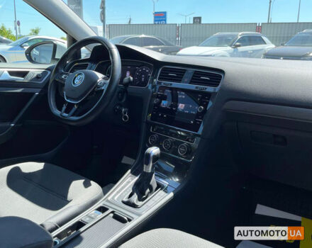 Білий Фольксваген e-Golf, об'ємом двигуна 36 л та пробігом 56 тис. км за 15300 $, фото 17 на Automoto.ua