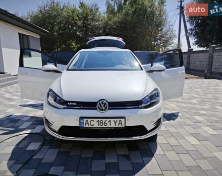 Белый Фольксваген e-Golf, объемом двигателя 0 л и пробегом 41 тыс. км за 18500 $, фото 4 на Automoto.ua
