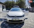 Белый Фольксваген e-Golf, объемом двигателя 0 л и пробегом 41 тыс. км за 18500 $, фото 4 на Automoto.ua