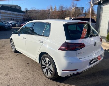 Белый Фольксваген e-Golf, объемом двигателя 0 л и пробегом 5 тыс. км за 18990 $, фото 6 на Automoto.ua