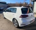 Белый Фольксваген e-Golf, объемом двигателя 0 л и пробегом 5 тыс. км за 18990 $, фото 6 на Automoto.ua