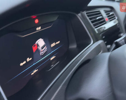 Белый Фольксваген e-Golf, объемом двигателя 0 л и пробегом 88 тыс. км за 14500 $, фото 33 на Automoto.ua