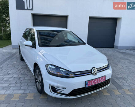 Белый Фольксваген e-Golf, объемом двигателя 0 л и пробегом 35 тыс. км за 14750 $, фото 4 на Automoto.ua