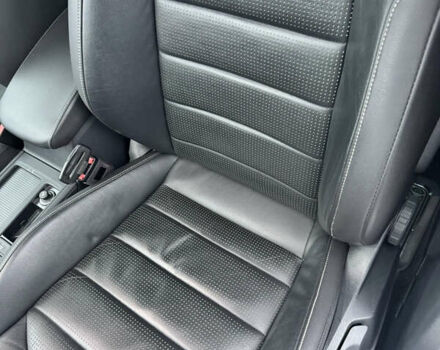 Белый Фольксваген e-Golf, объемом двигателя 0 л и пробегом 117 тыс. км за 15800 $, фото 24 на Automoto.ua