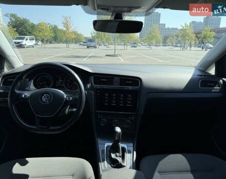 Білий Фольксваген e-Golf, об'ємом двигуна 0 л та пробігом 104 тис. км за 13700 $, фото 19 на Automoto.ua