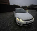 Белый Фольксваген e-Golf, объемом двигателя 0 л и пробегом 115 тыс. км за 16174 $, фото 10 на Automoto.ua