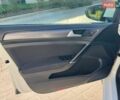Белый Фольксваген e-Golf, объемом двигателя 0 л и пробегом 141 тыс. км за 12999 $, фото 11 на Automoto.ua