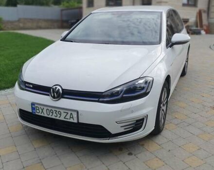 Белый Фольксваген e-Golf, объемом двигателя 0 л и пробегом 92 тыс. км за 14200 $, фото 4 на Automoto.ua
