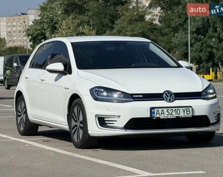 Білий Фольксваген e-Golf, об'ємом двигуна 0 л та пробігом 104 тис. км за 13700 $, фото 7 на Automoto.ua