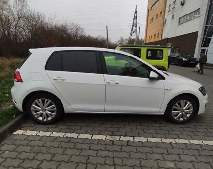 Белый Фольксваген e-Golf, объемом двигателя 0 л и пробегом 73 тыс. км за 13800 $, фото 5 на Automoto.ua