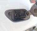 Белый Фольксваген e-Golf, объемом двигателя 0 л и пробегом 75 тыс. км за 14500 $, фото 5 на Automoto.ua