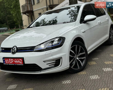 Белый Фольксваген e-Golf, объемом двигателя 0 л и пробегом 145 тыс. км за 14590 $, фото 181 на Automoto.ua