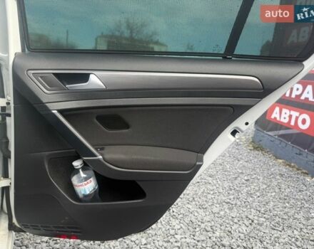 Белый Фольксваген e-Golf, объемом двигателя 0 л и пробегом 178 тыс. км за 11700 $, фото 13 на Automoto.ua