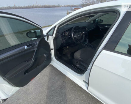 Білий Фольксваген e-Golf, об'ємом двигуна 0 л та пробігом 159 тис. км за 12100 $, фото 15 на Automoto.ua