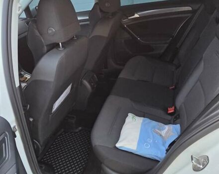 Білий Фольксваген e-Golf, об'ємом двигуна 0 л та пробігом 72 тис. км за 16300 $, фото 16 на Automoto.ua