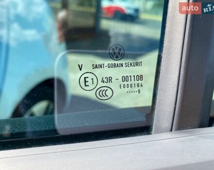 Белый Фольксваген e-Golf, объемом двигателя 0 л и пробегом 101 тыс. км за 16000 $, фото 85 на Automoto.ua