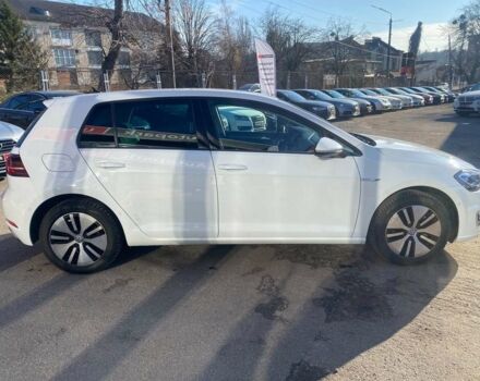 Белый Фольксваген e-Golf, объемом двигателя 0 л и пробегом 5 тыс. км за 18990 $, фото 3 на Automoto.ua