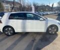 Белый Фольксваген e-Golf, объемом двигателя 0 л и пробегом 5 тыс. км за 18990 $, фото 3 на Automoto.ua